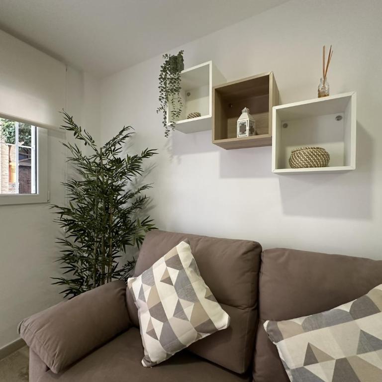 Apartamento a 100 metros de la playa en Fuengirola - Apartamento - 2