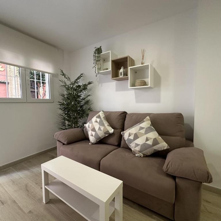 Apartamento a 100 metros de la playa en Fuengirola - Apartamento - 4