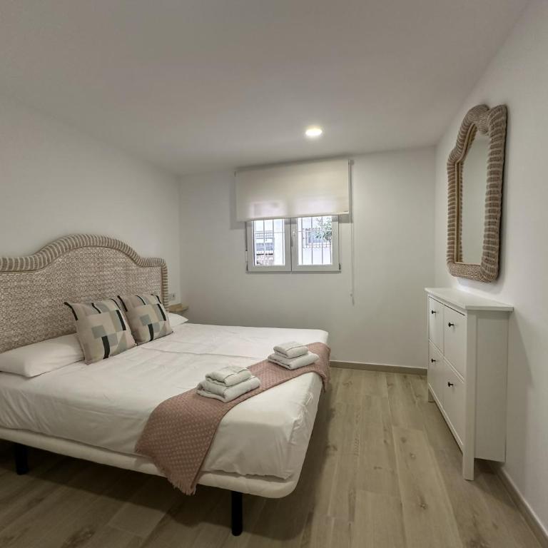 Apartamento a 100 metros de la playa en Fuengirola - Apartamento - 10