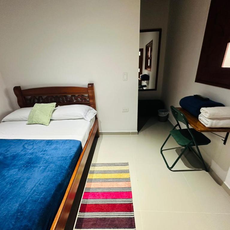 Hotel Jardin de Rosas - Double Room with Private Bathroom - 2