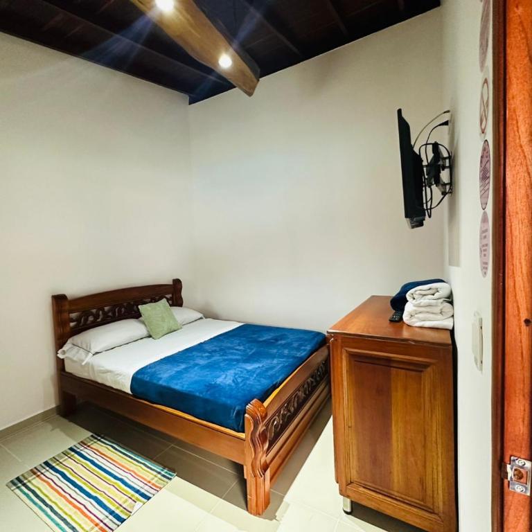 Hotel Jardin de Rosas - Double Room with Private Bathroom - 6