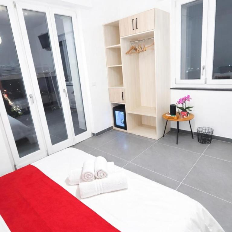 Il Sogno - Quadruple Room with Lake View (No Spa Bath) - 5