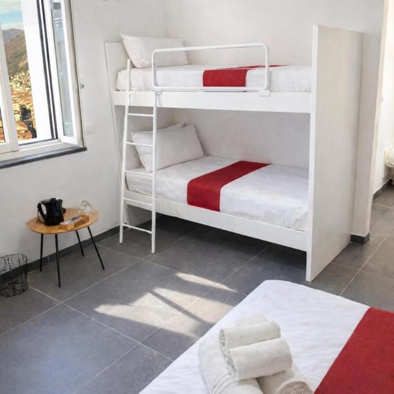 Il Sogno - Quadruple Room with Lake View (No Spa Bath) - 3