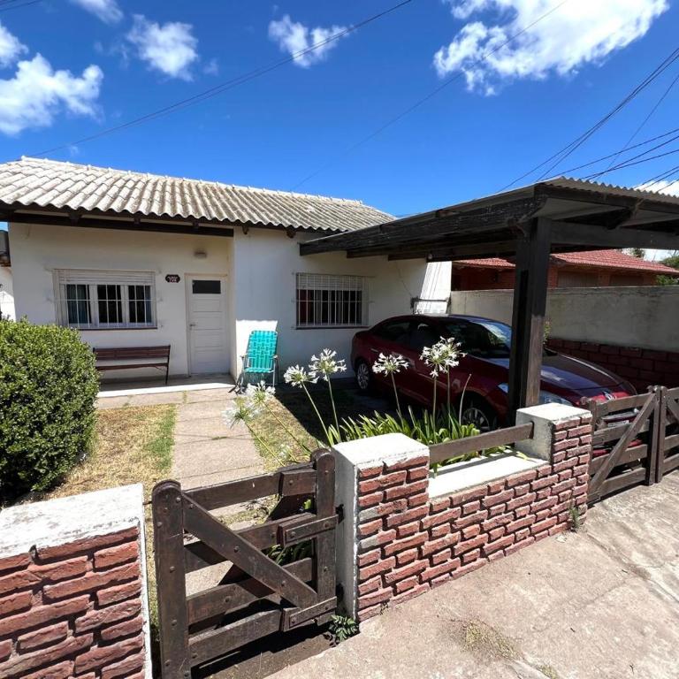 Casa de Veraneo en el Corazon de Monte - Casa de 2 dormitorios - 1