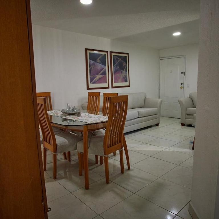 Modern apartment with an excellent location - Apartamento de 3 dormitorios - 13