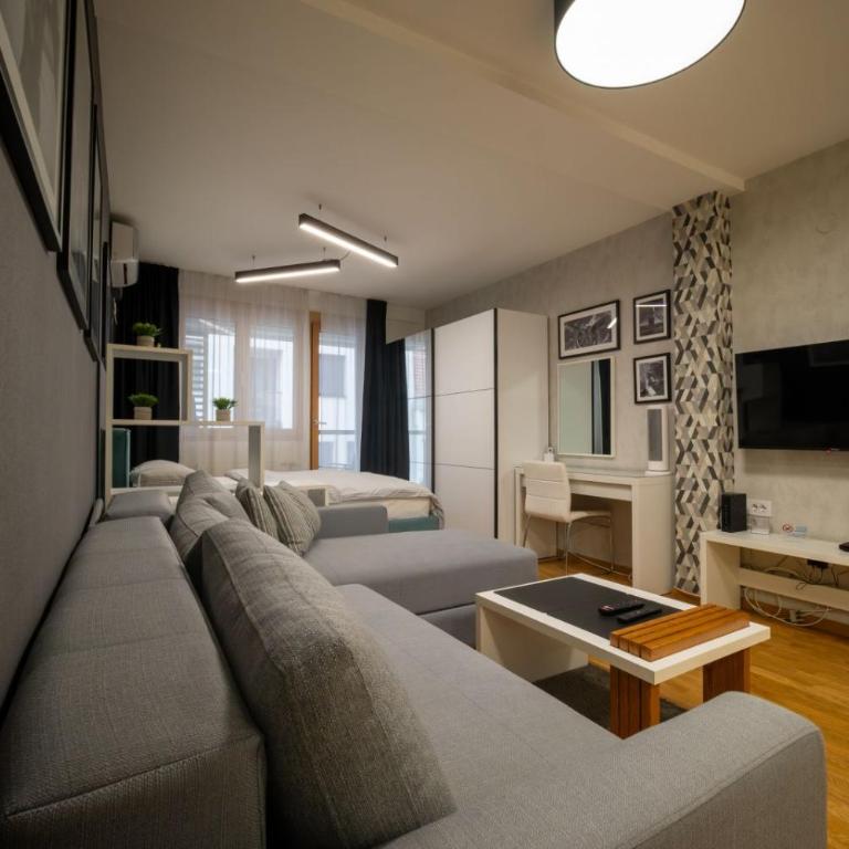Mac Aviator City Center Two Double Bed Apartment - Apartment with Balcony - 4