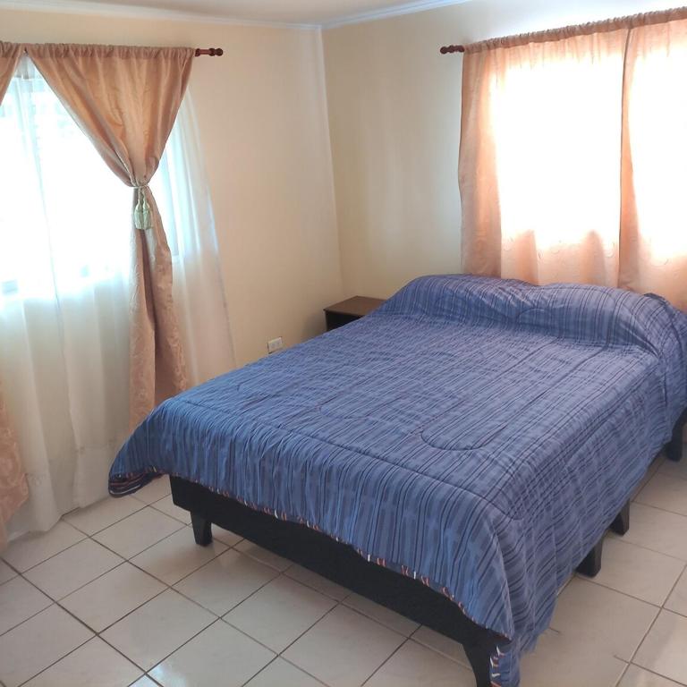 Casa completa con patio en Villa Alemana - Three-Bedroom Home - 11