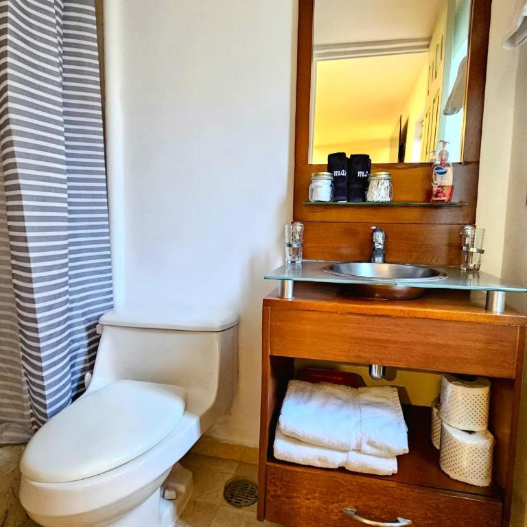 Beautiful & Quiet WFH Apt Across Reforma 222 Mall - One-Bedroom Apartment - 13
