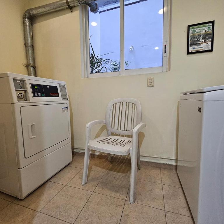 Beautiful & Quiet WFH Apt Across Reforma 222 Mall - One-Bedroom Apartment - 29