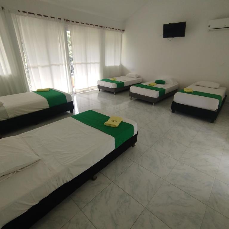Hotel Campestre Mastranto - Family Room with Balcony - 3