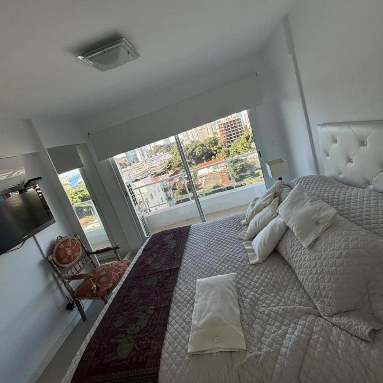 Piso 7 con vista a Playa Brava, Piscina y sauna - Two-Bedroom Apartment with Balcony and Sea View - 5