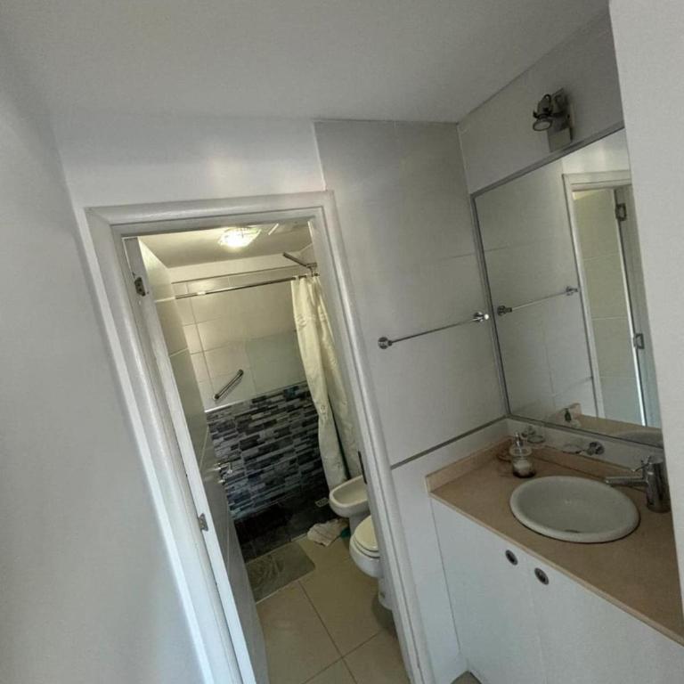 Piso 7 con vista a Playa Brava, Piscina y sauna - Apartamento de 2 dormitorios con balcón y vistas al mar - 11