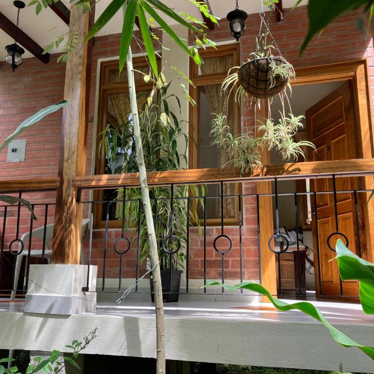 Casa del Rio en MINDO - Double Room with Balcony - 4