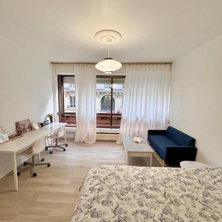 Le Berri Chic Studio-Steps from Champs-Élysées - One-Bedroom Apartment - 8