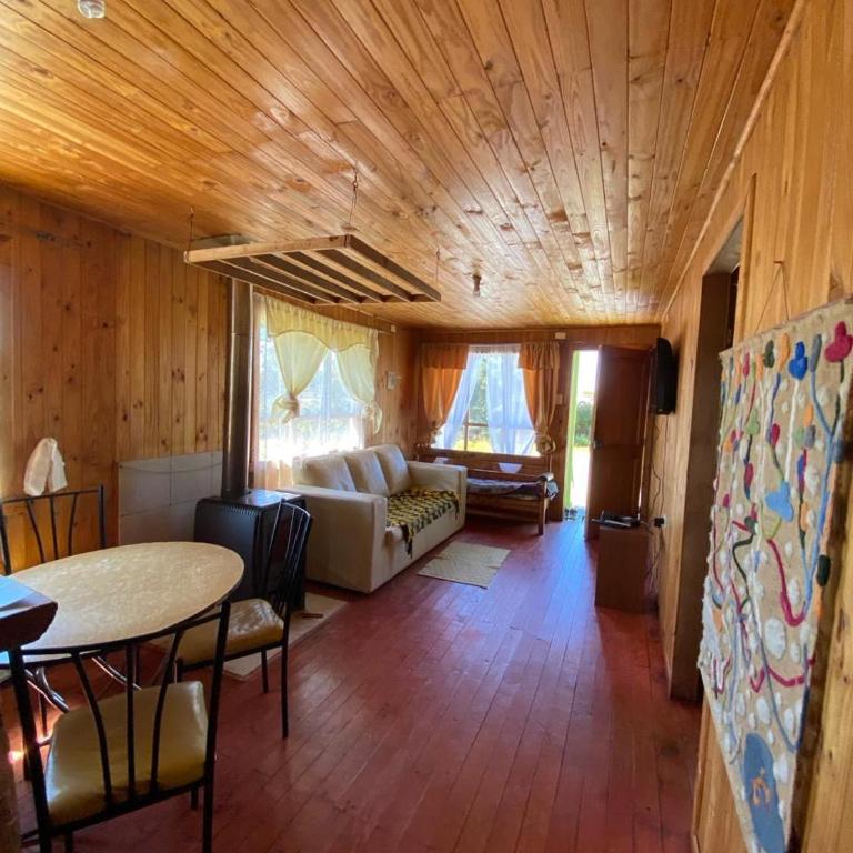 Cabaña diaria a 5 minutos de Quellón - Two-Bedroom House - 2