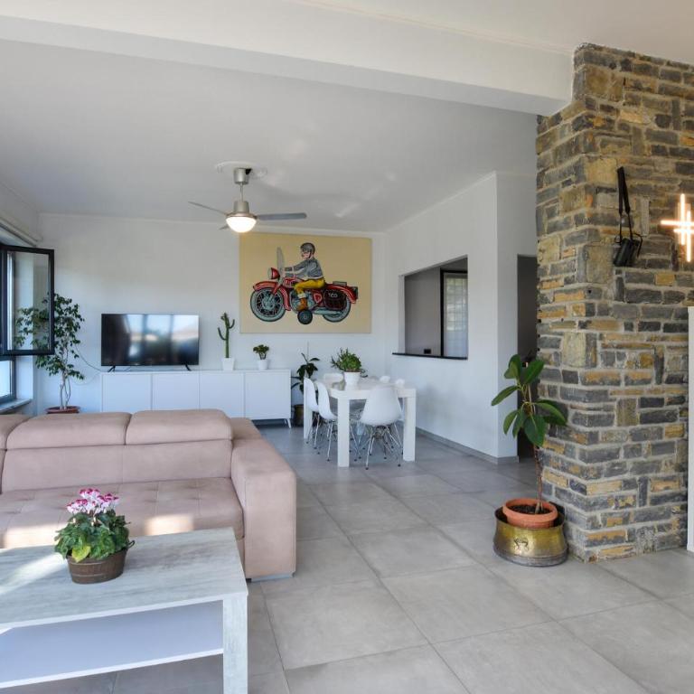 3 Bedroom Beautiful Apartment In Marina Di Andora - Three-Bedroom Apartment - 10