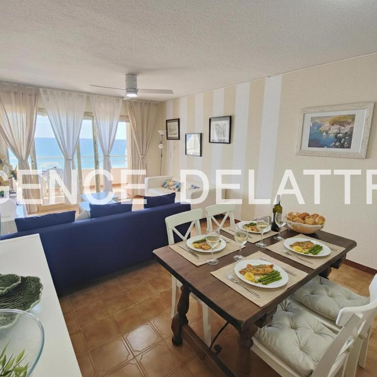 Apartamento frente al mar con piscina y parking - ES-389-41 - Apartamento - 2