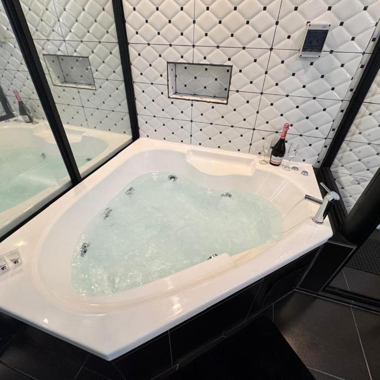 Residencial Don Santiago - King Suite with Spa Bath - 4