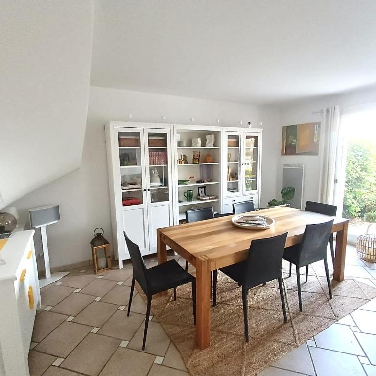 Maison climatisée 6 pers. avec piscines au Domaine Pont Royal - FR-1-658-38 - Maison de Vacances - 8