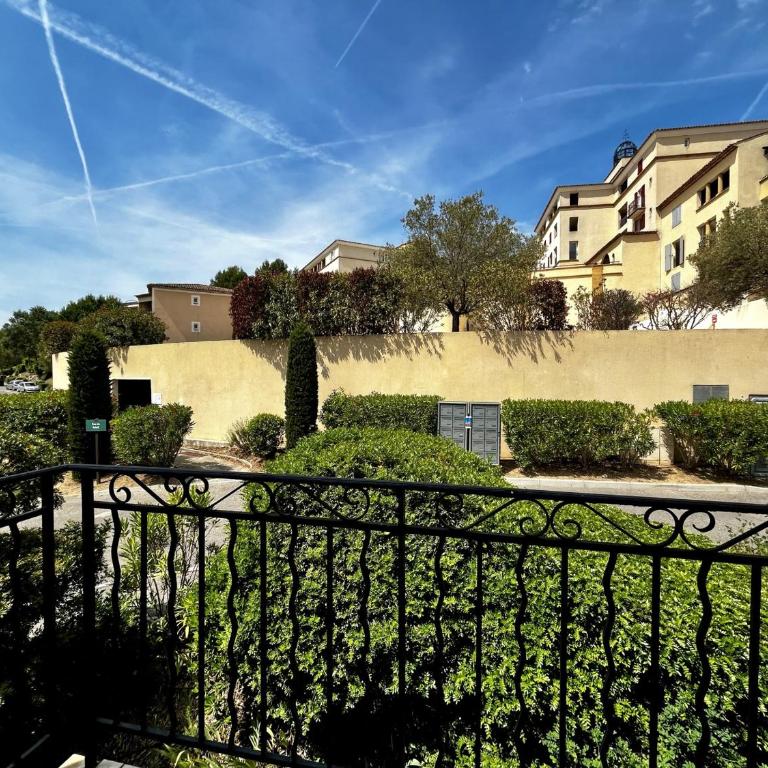 Maison climatisée 6 pers. avec piscines au Domaine Pont Royal - FR-1-658-38 - Maison de Vacances - 15