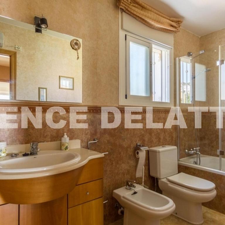 Villa Espaciosa con Piscina y WiFi - ES-389-31 - Casa - 13