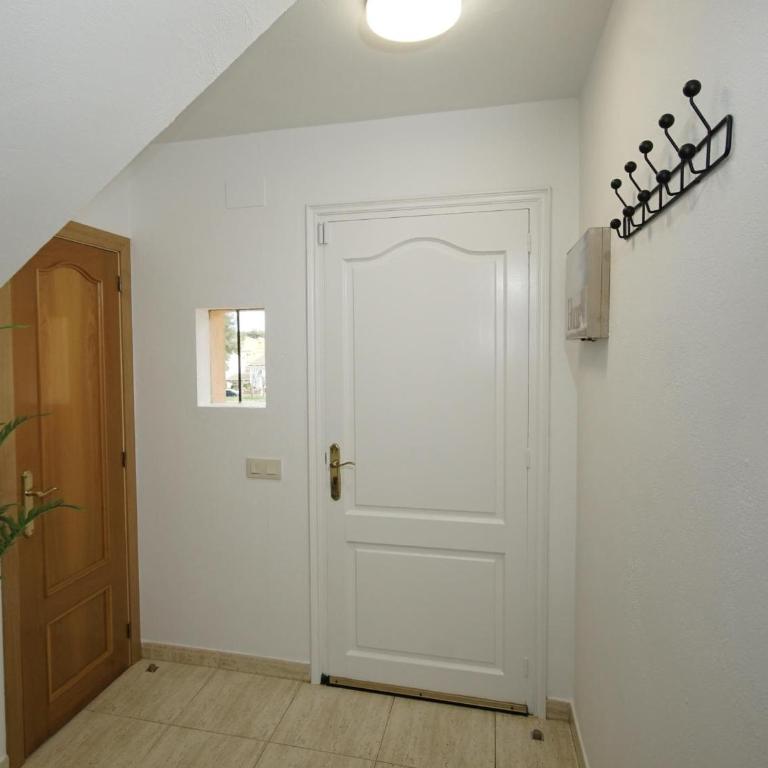 Casa espaciosa con piscina privada, WiFi y barbacoa a 15 minutos de la playa en Torroella de Montgrí - HISP-7-19 - Villa - 12