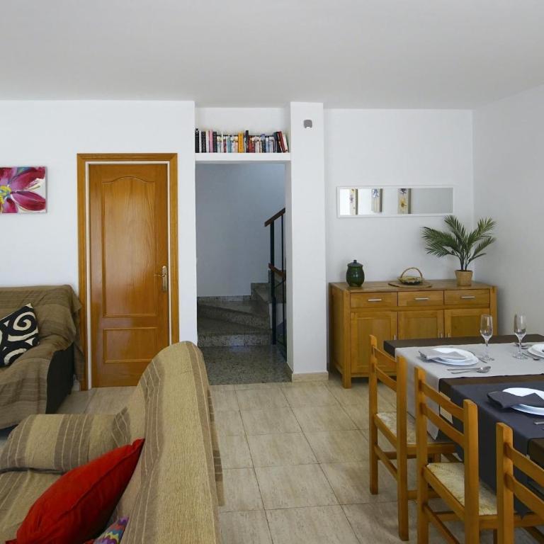 Casa espaciosa con piscina privada, WiFi y barbacoa a 15 minutos de la playa en Torroella de Montgrí - HISP-7-19 - Villa - 15