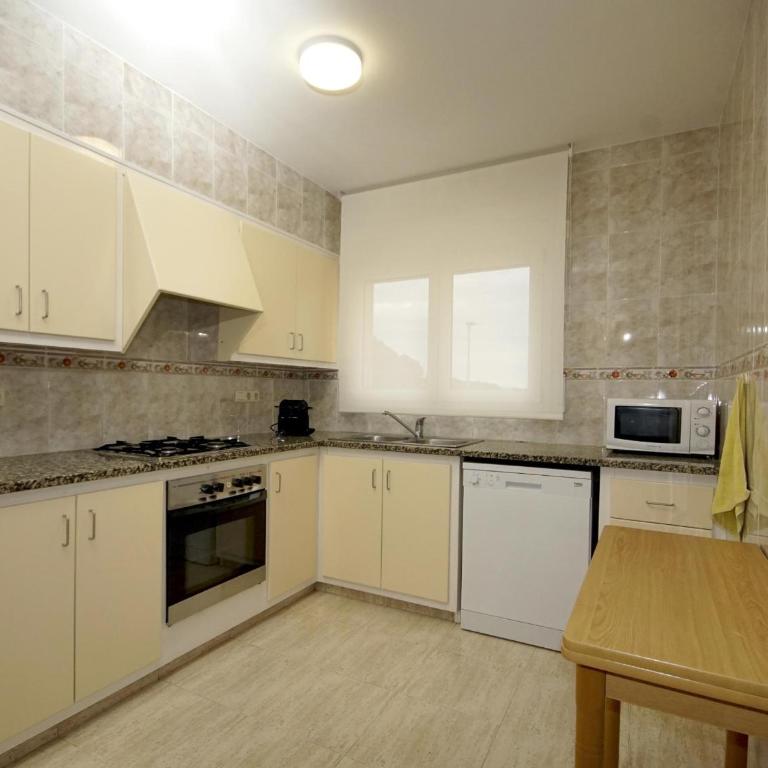 Casa espaciosa con piscina privada, WiFi y barbacoa a 15 minutos de la playa en Torroella de Montgrí - HISP-7-19 - Villa - 18