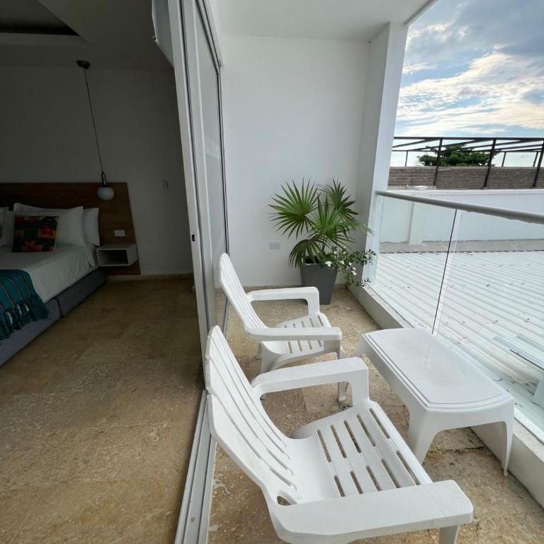 Hotel Coco Beach by Croma - Deluxe Double Room with Balcony - 8