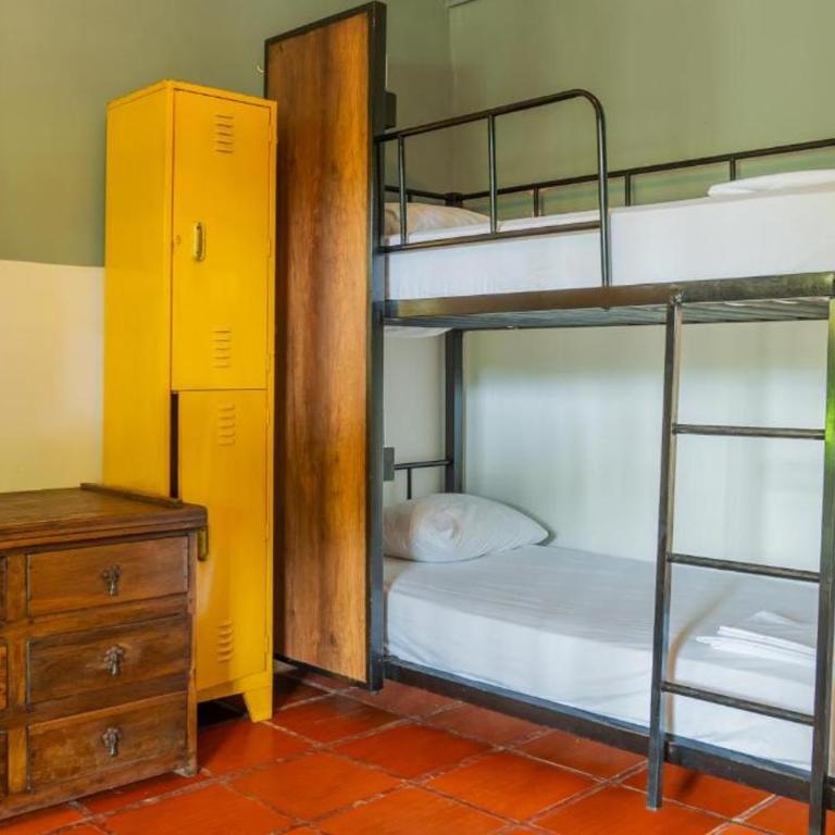 Hotel Las Marias by Croma - Cama en habitación compartida mixta de 8 camas - 1
