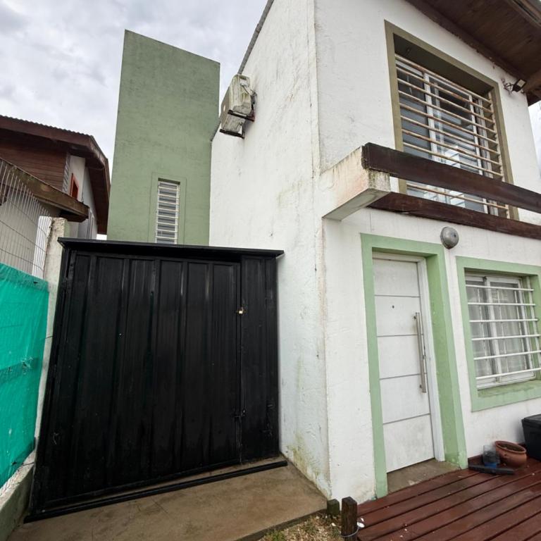 Carlos - Three-Bedroom House - 13