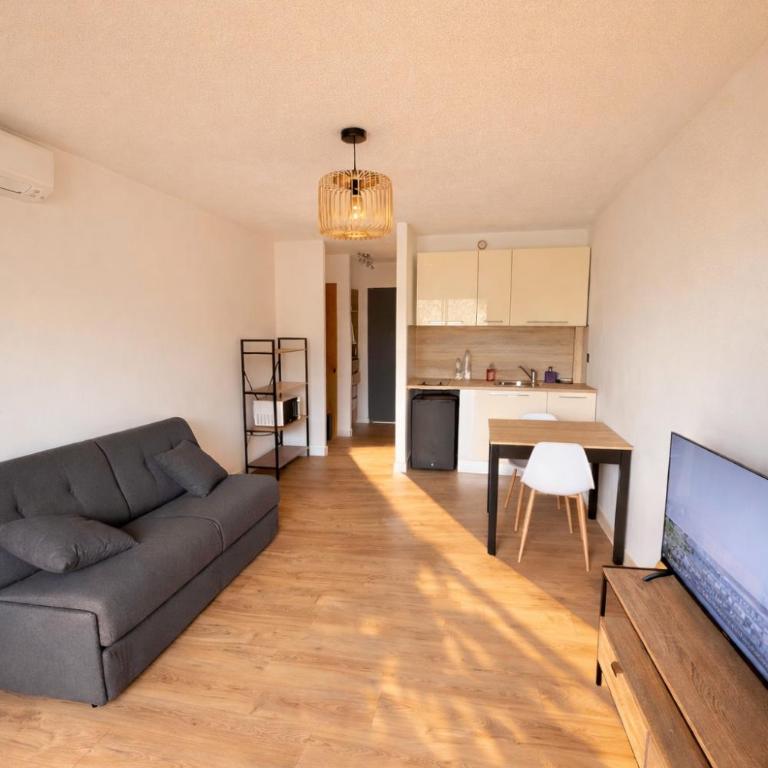 Cozy studio in Calvi Beach 2 min walk parking - Estudio con terraza - 1