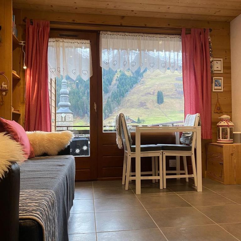 Updated cosy apartment, terrace, 10 mins to ski - Appartement 1 Chambre - 17