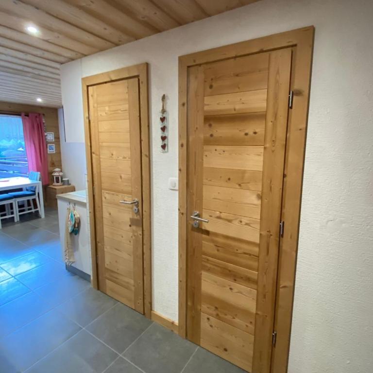 Updated cosy apartment, terrace, 10 mins to ski - Appartement 1 Chambre - 24