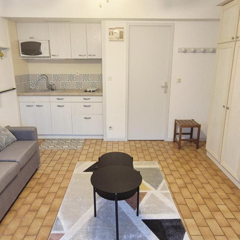 Studio 30m2 4 pers cœur de ville à 2 pas de la mer - Appartement 1 Chambre - 9