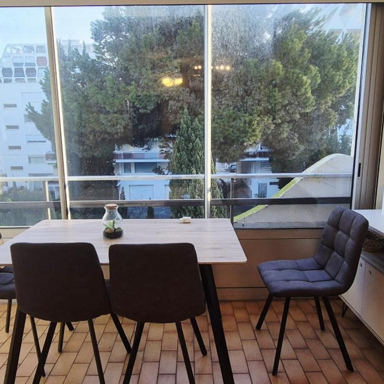 Studio 30m2 4 pers cœur de ville à 2 pas de la mer - Appartement 1 Chambre - 10