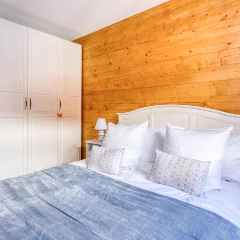 Ski-in Ski-out with Chimney and view Hameau B1 - Apartment - 17