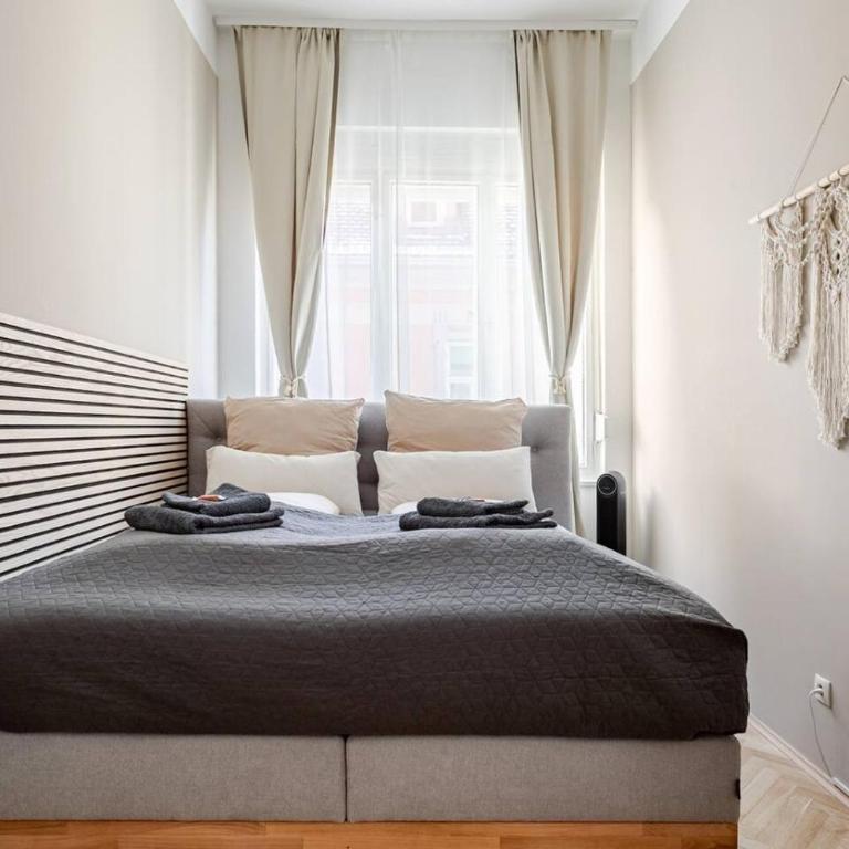 Boho Living Altstadt Suites - Free Parking by HERO HOMES Graz - Superior One-Bedroom Apartment - 4