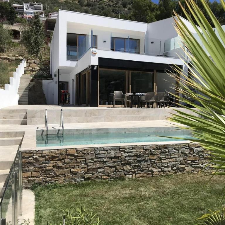 Preciosa casa Roses con piscina cerca playa AV 90 - Casa - 1