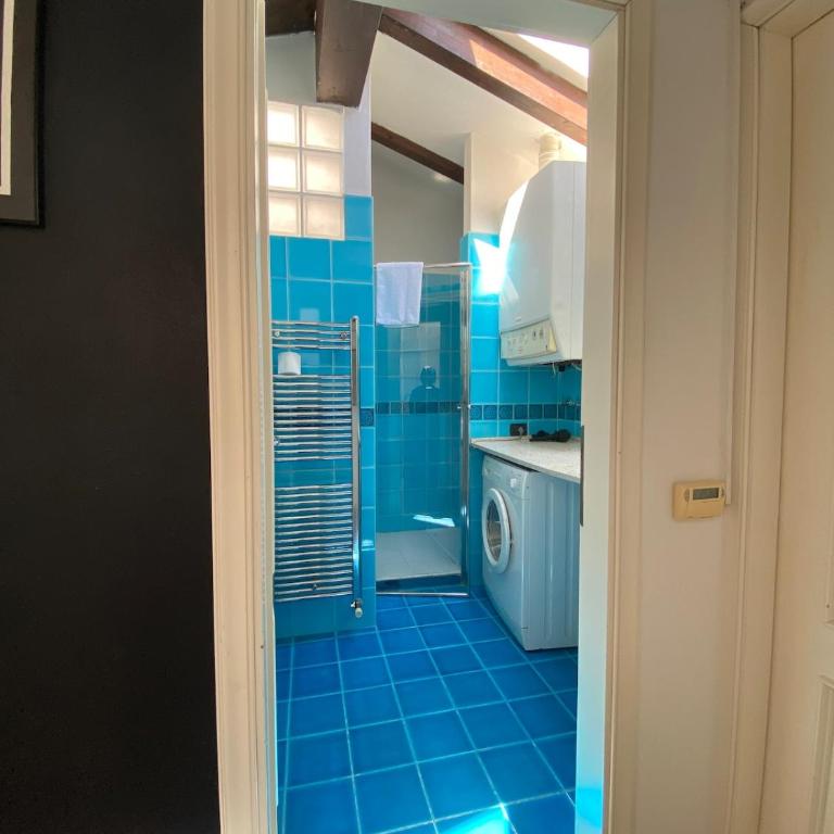 Attico San Vitale City Center - Two-Bedroom Apartment with Terrace - 20