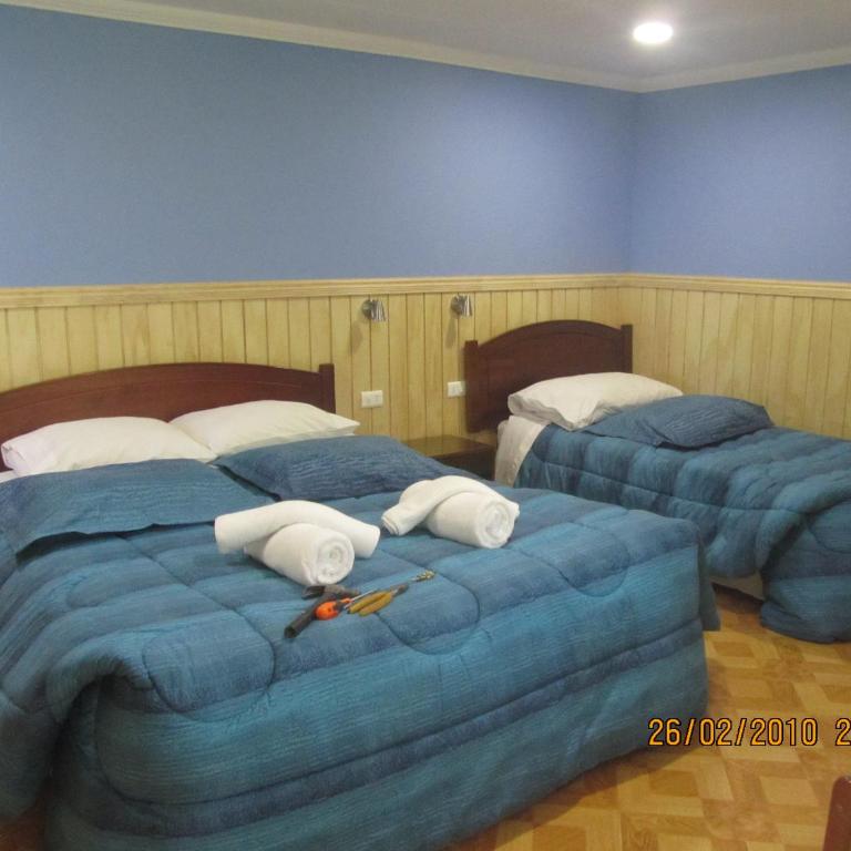 Patagonia Swiss House - Standard Triple Room with Private Bathroom - 5