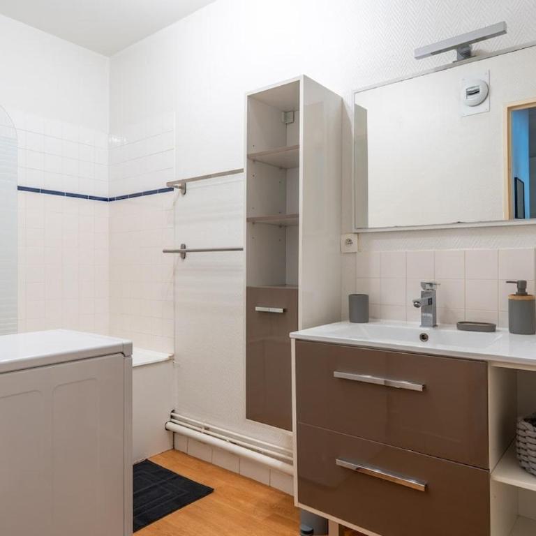 La Bretonnerie - parking privatif, 2 chambres, calme - Apartment mit 2 Schlafzimmern - 5