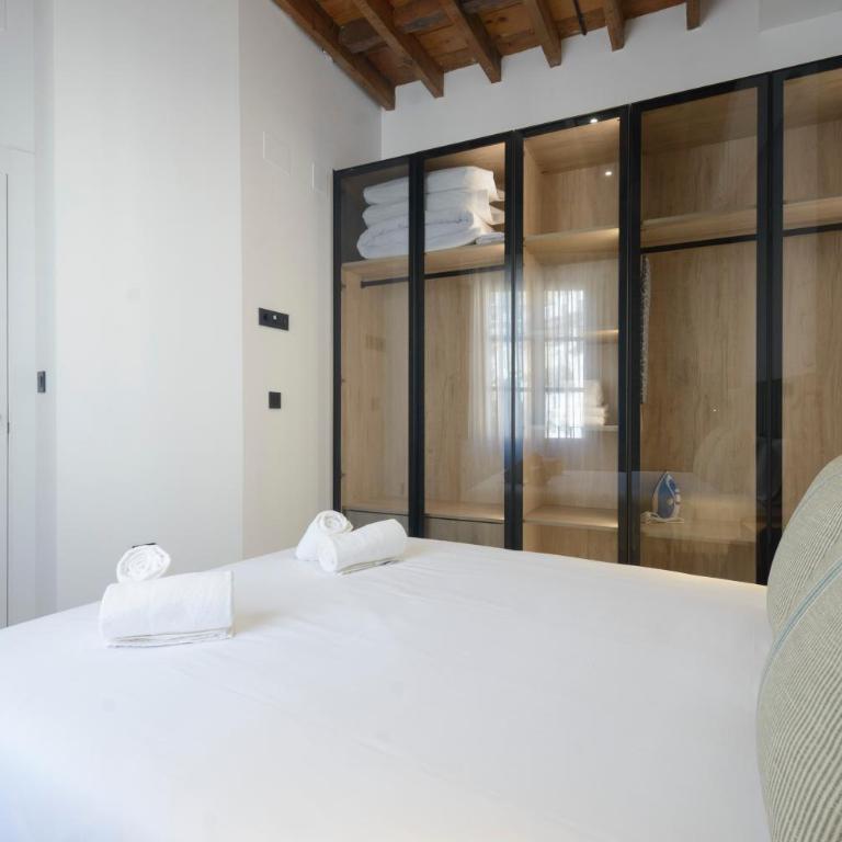 Escolástica Suites Centro - Two-Bedroom Apartment with View - 15