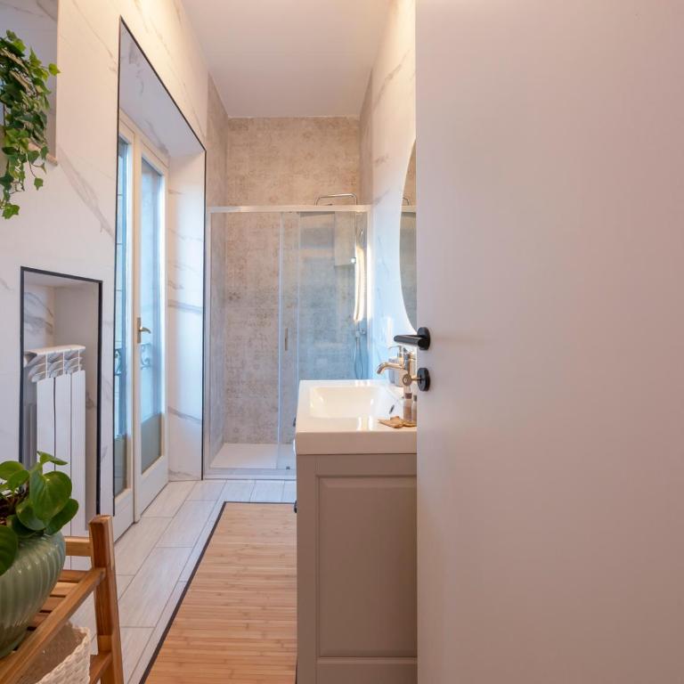 Bright Top-Floor Apartment with Private Terrace - Appartamento con 1 Camera da Letto - 28