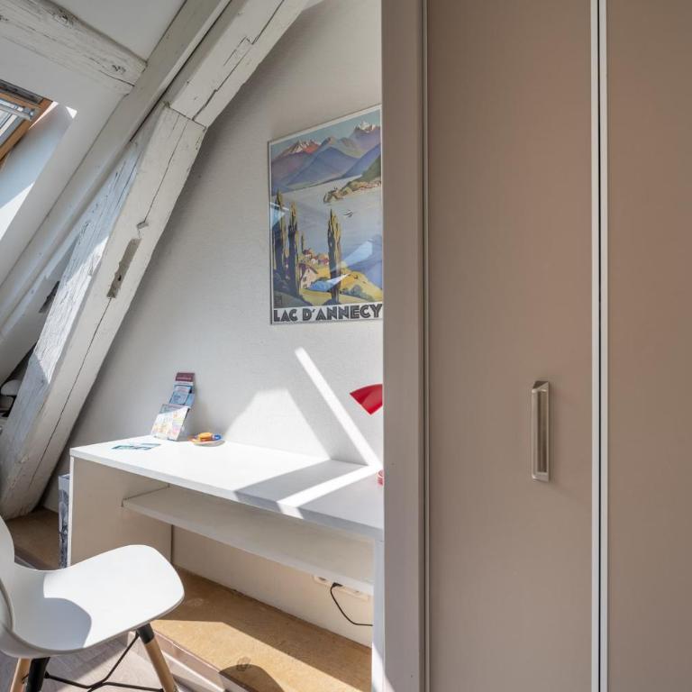 Studio sous les toits Annecy Centre-Ville - Appartamento con 1 Camera da Letto - 4