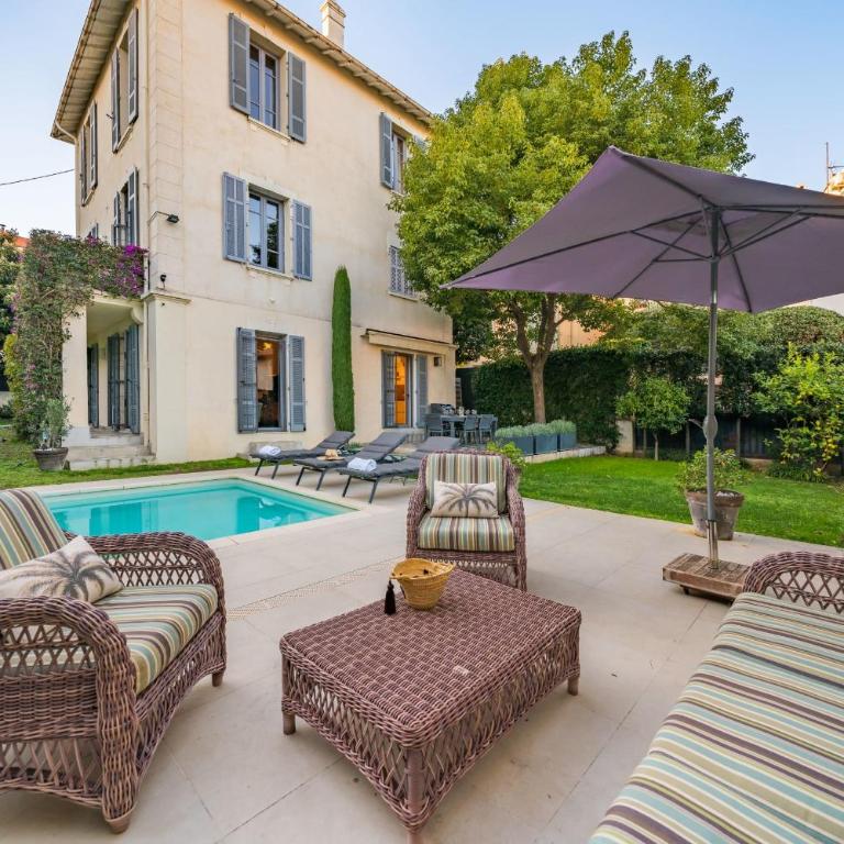 Contemporary house in the center of Cannes with a pool and relaxation area - Maison de Vacances - 5