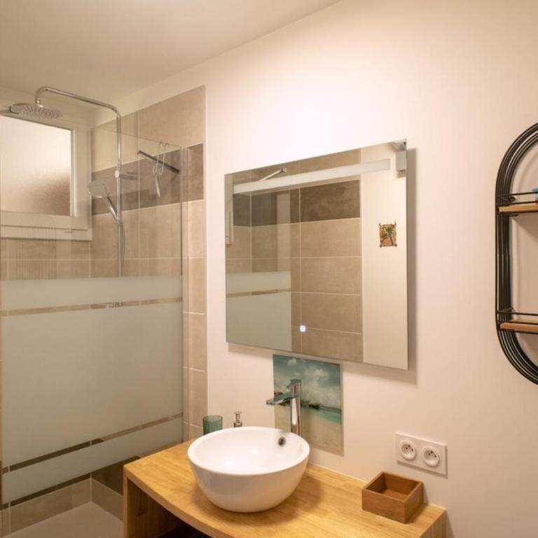 66B - Beautiful flat 800m from the sea with private parking - One-Bedroom Apartment - 5