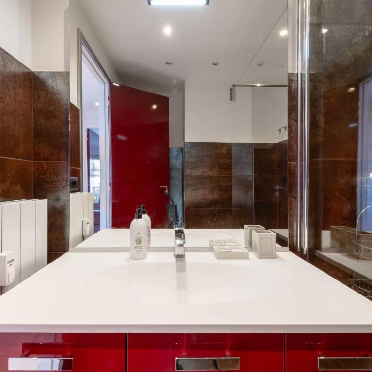 2P Terrasse Proche Centre-Ville - Appartement - 26
