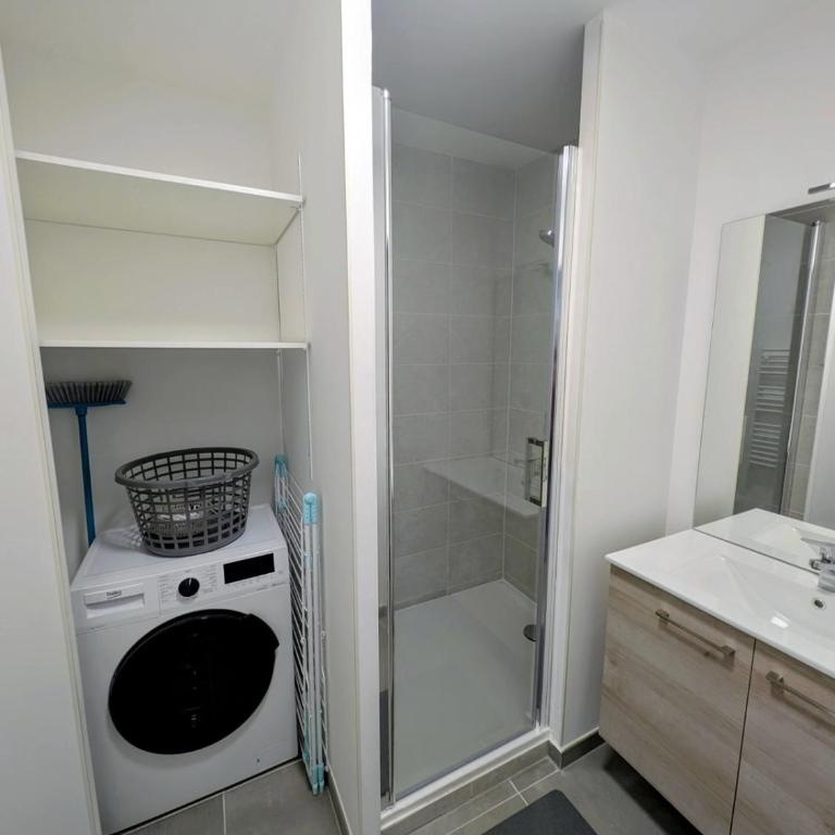 Modern apartment close to the slopes in Briançon - Apartment - 5