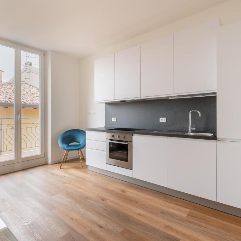 GARDA LIVING APARTMENTS Torbole 2 - Apartment mit 2 Schlafzimmern und Seeblick - 11